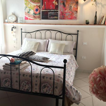 New Maria'S House Livorno. Il Cisternone Apartman Kültér fotó